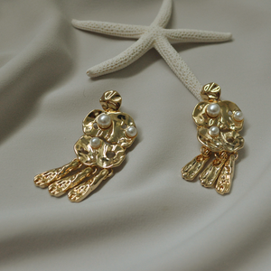 Sepia Tiered Gold Hammered Pearl Earrings