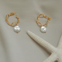 Load image into Gallery viewer, Galia Wavy Gold Hoop Studs with Coin Pearl Drop
