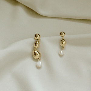 Muriel Asymmetrical Dangling Pearl Earrings