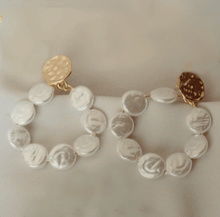 Load image into Gallery viewer, Klara Hammered Gold Studs with Coin Pearl Hoop
