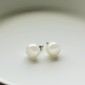 Splendore Pearl Silver Studs