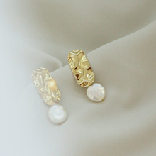 Load image into Gallery viewer, Sirius Gold Textured Disc Studs with Coin Pearl Drop
