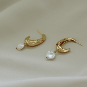 Spica Textured Crescent with Keshi Pearl Earrings