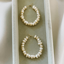 Load image into Gallery viewer, Perola Seed Pearl Gold Hoops
