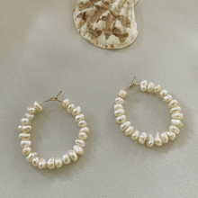 Load image into Gallery viewer, Perola Seed Pearl Gold Hoops
