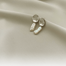 Load image into Gallery viewer, Tokiva Silver Textured Disc Studs with Keshi Pearl Drop
