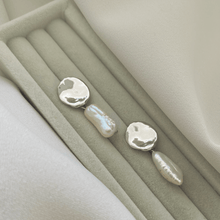 Load image into Gallery viewer, Tokiva Silver Textured Disc Studs with Keshi Pearl Drop
