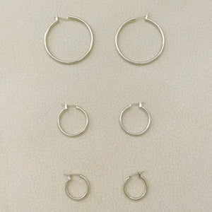 Ora Keshi Pearl Silver Hoops