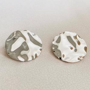 Trine Wavy Textured Disc Earrings in Silver